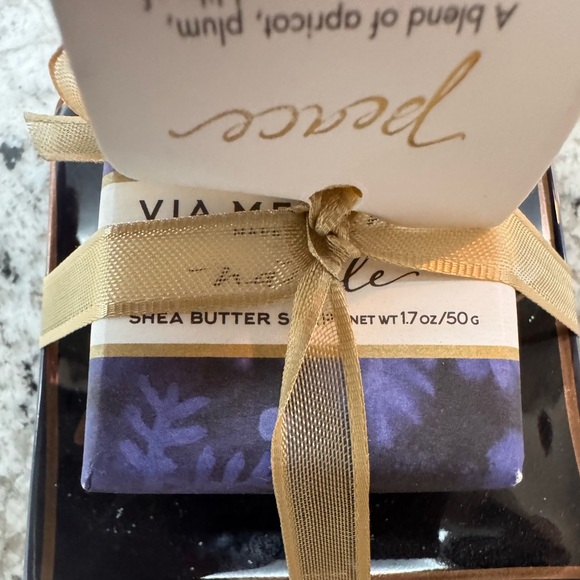 VIA MERCATO NATALE ITALIAN SOAP - Picture 3 of 5